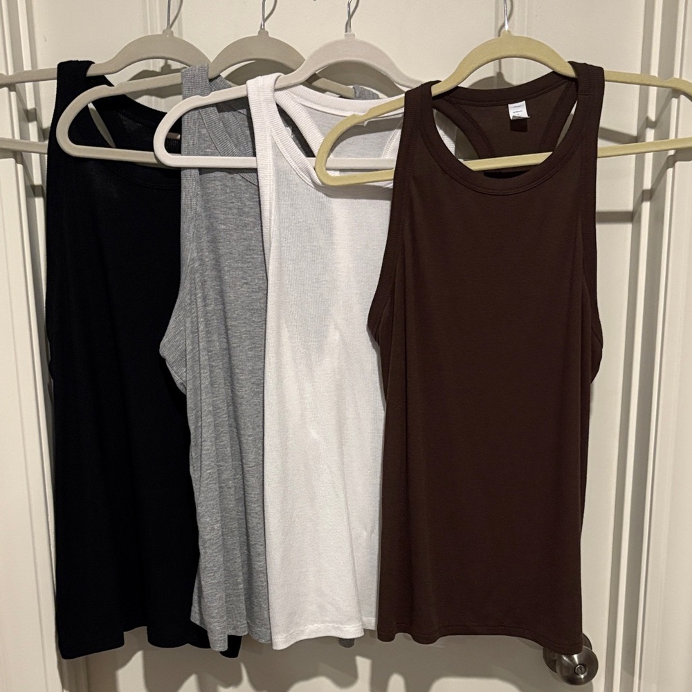 Old Navy Women's Tank Tops - Black, Gray, White, Brown